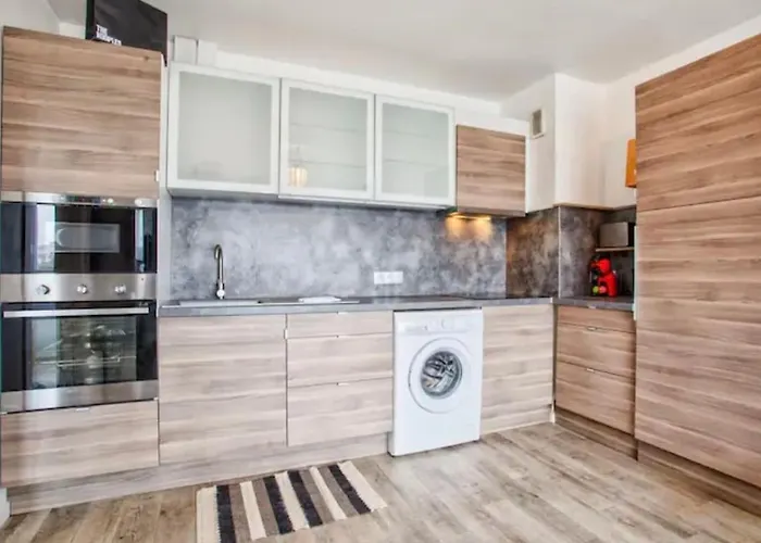 Cozy Beautiful Seaside